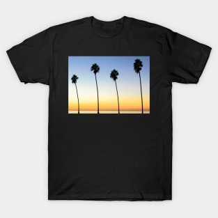 PALM TREE'S IN THE SEA DESIGN T-Shirt